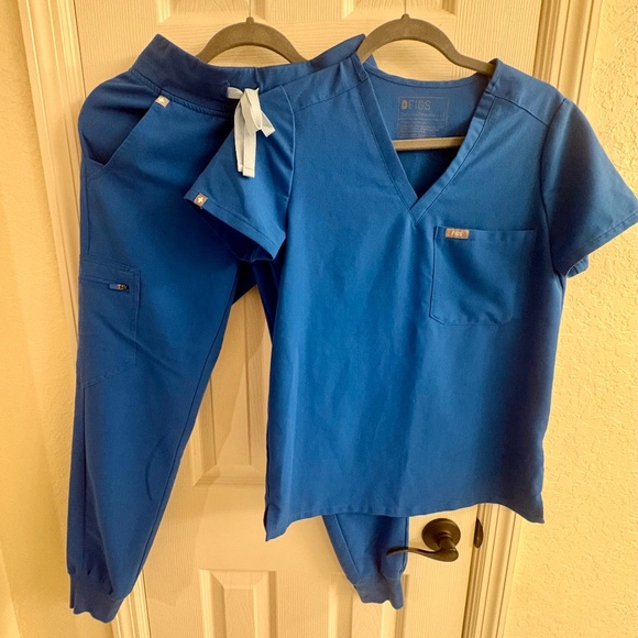 FIGS - Picture 1 of 6